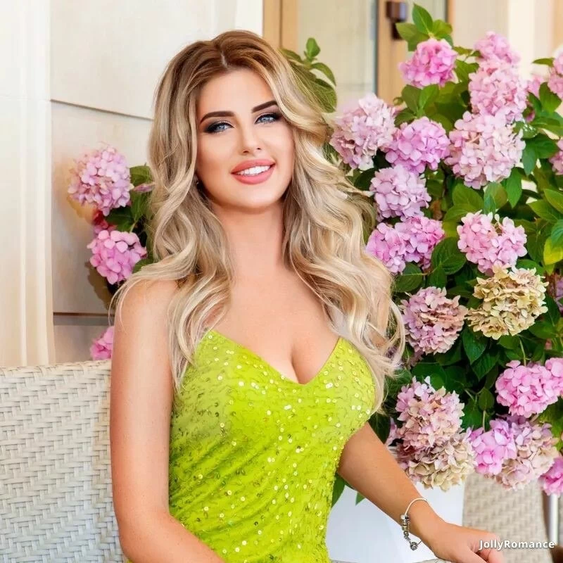 Deimante, 28