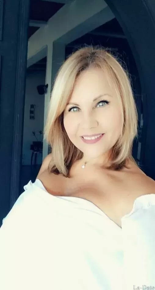 Nadia Profile image 3