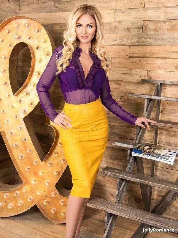 Alina Profile image 2