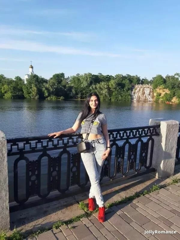 Tatiana Profile image 5