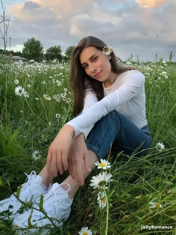 Erika Profile image 4