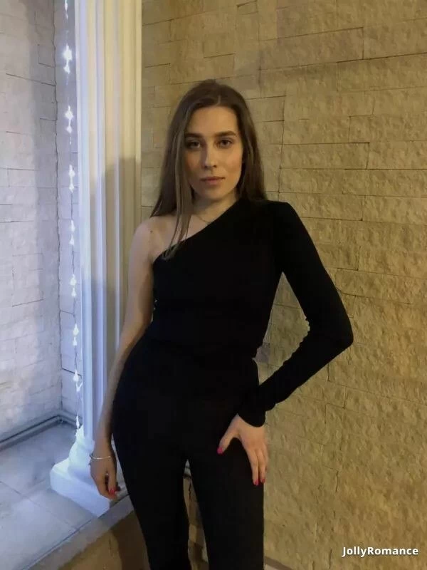 Erika Profile image 5
