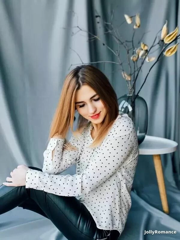 Ludmila Profile image 4