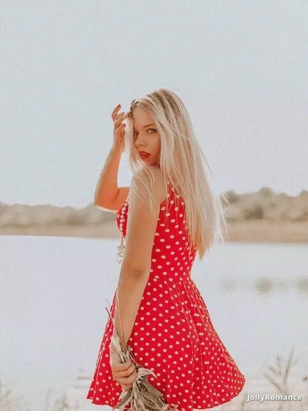 Anna Profile image 3