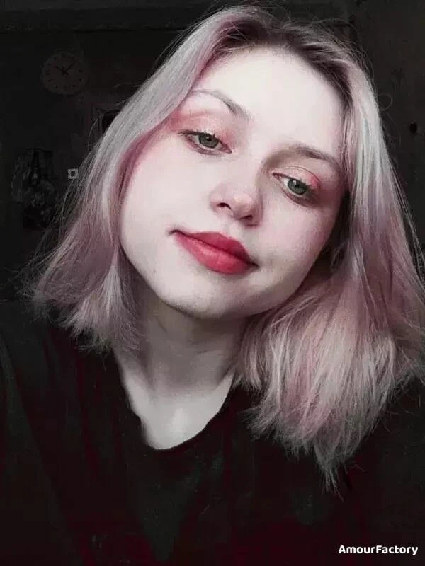 Karina Profile image 2