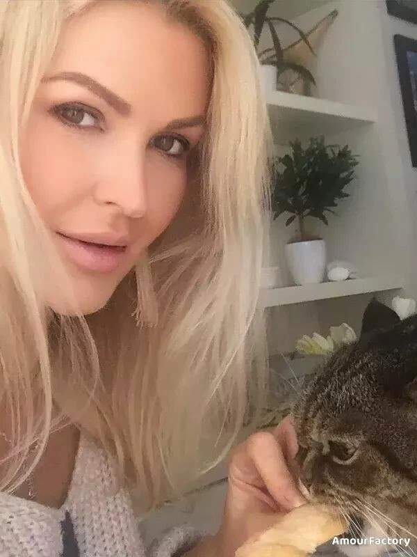 Alla, 52