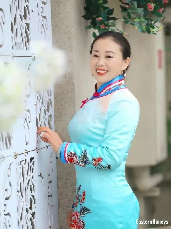 Linda Profile image 2