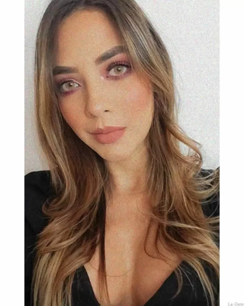 Mariana Profile image 2